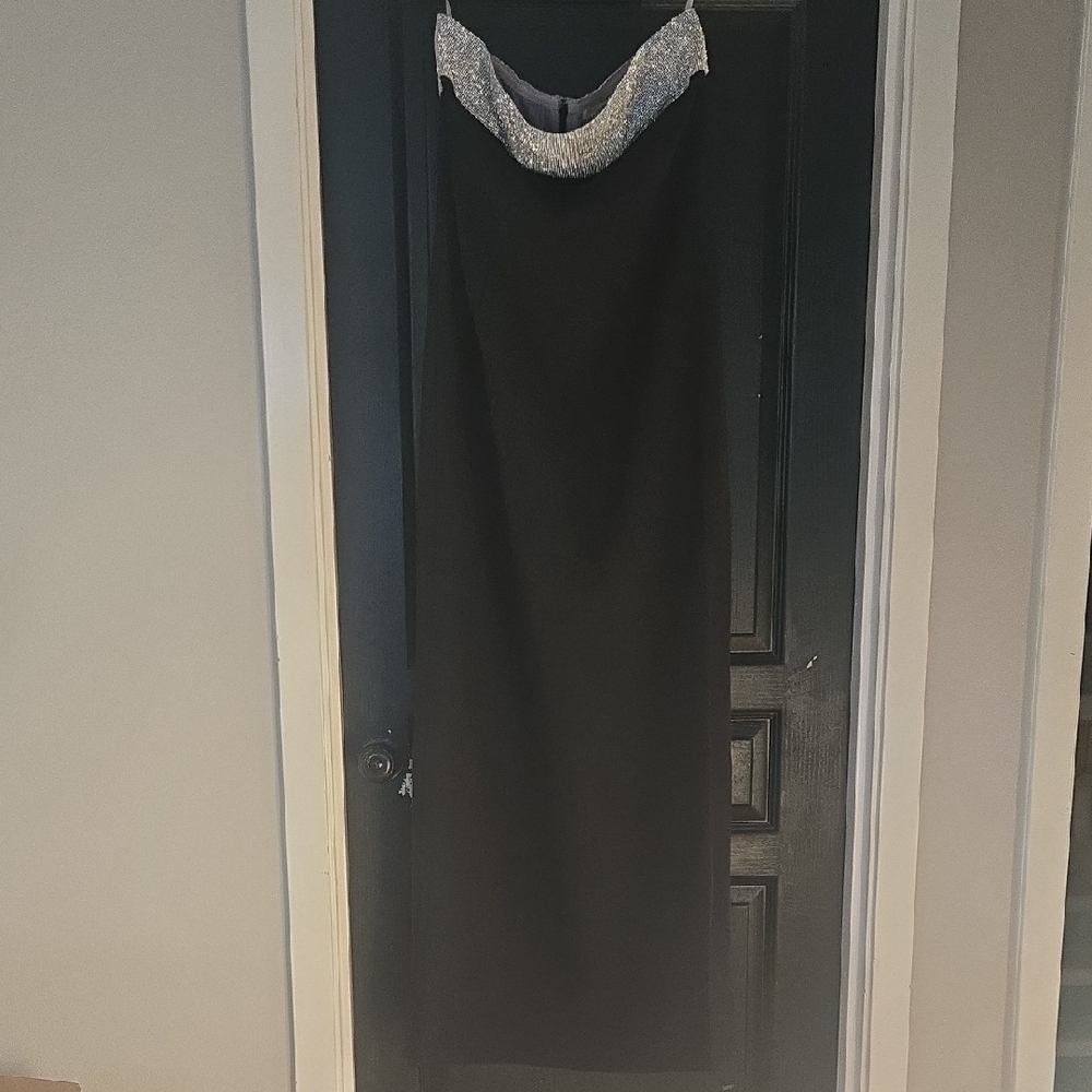 Nwt Lbv Black Column Crepe Gown With Crystal Mesh Accents Size 12